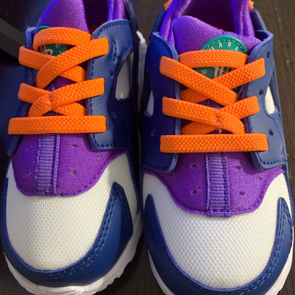 Brand new kids size 7